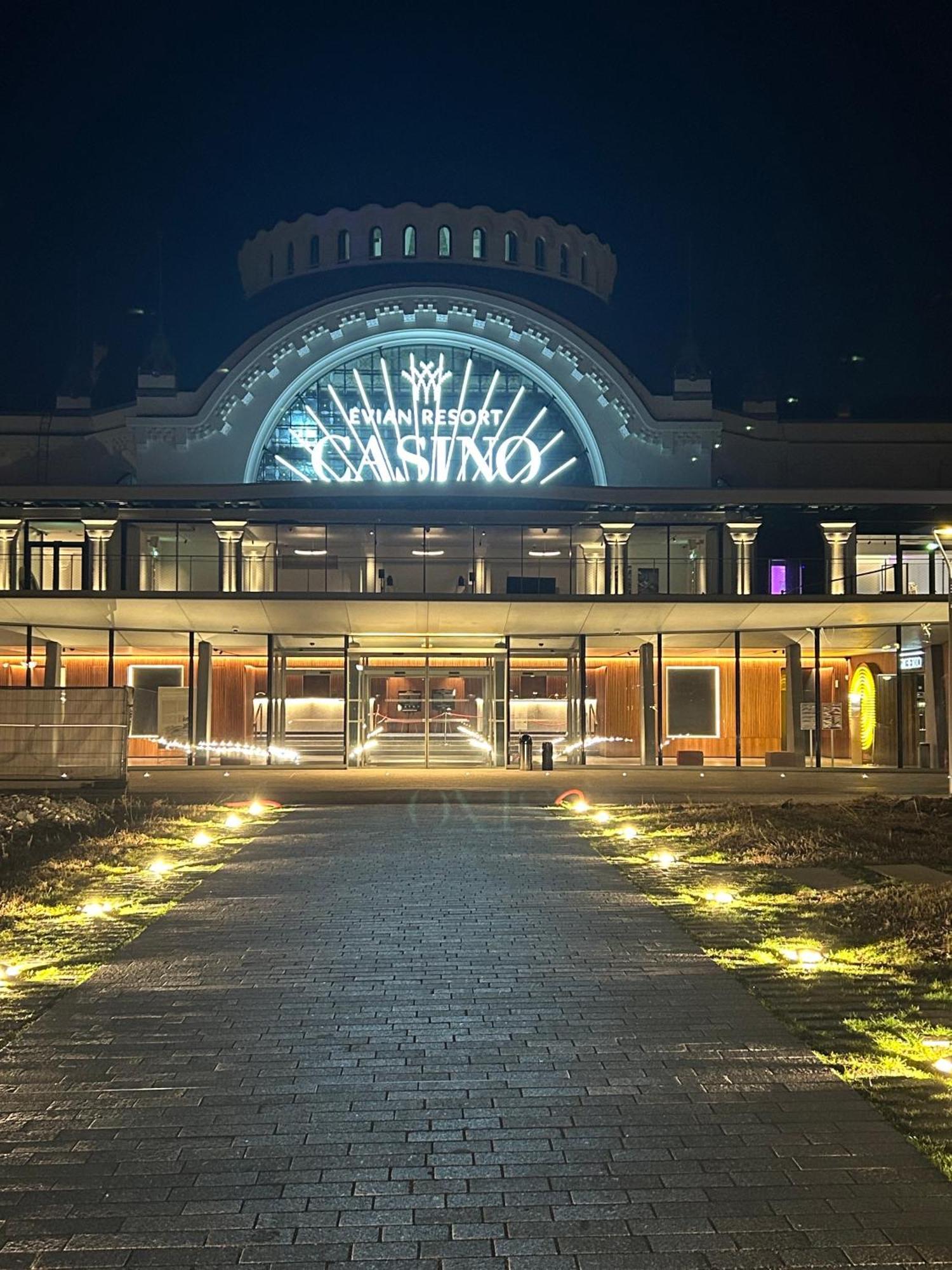 Appartamento Jolie Vue Au Calme Évian-les-Bains Esterno foto